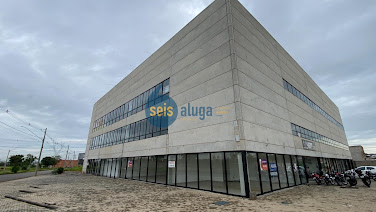 Salão Comercial 1100m² para Locação no Jardim Alphacenter