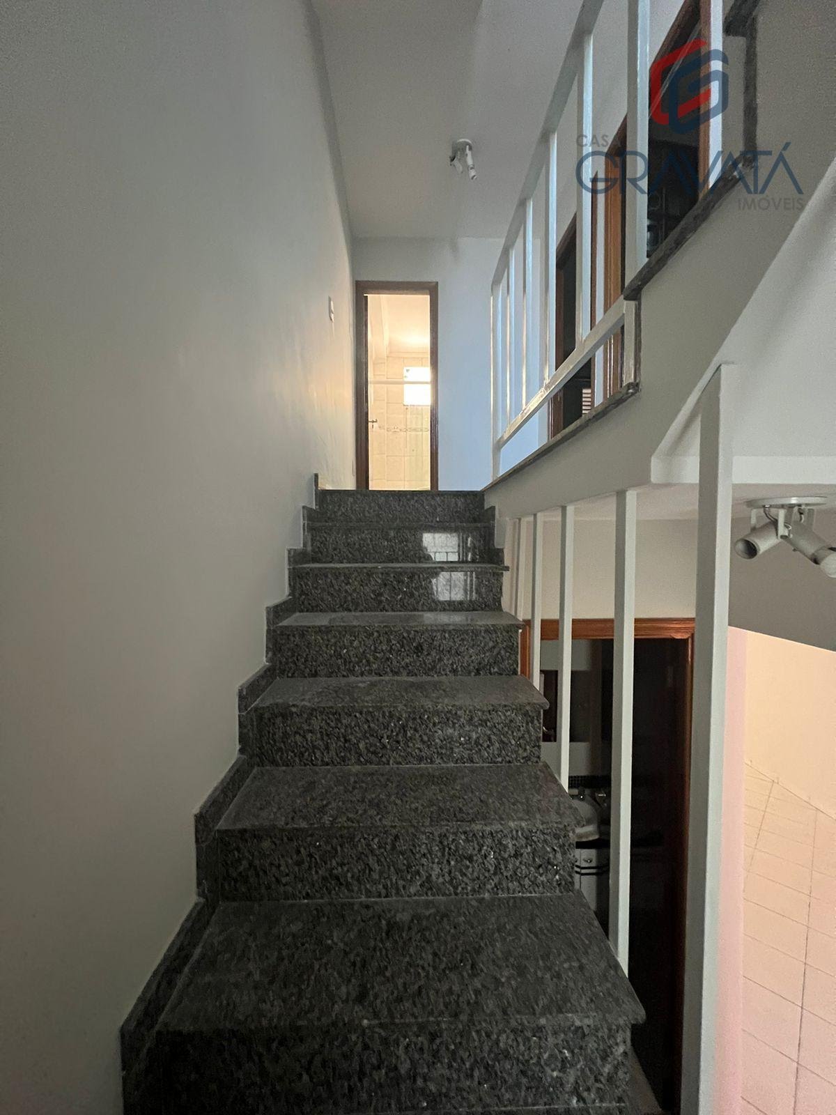 Casa à venda com 4 quartos, 1 suíte, 2 vagas e 106m² no Bairro Jardim, Santo André (SP) — foto 13 de 29