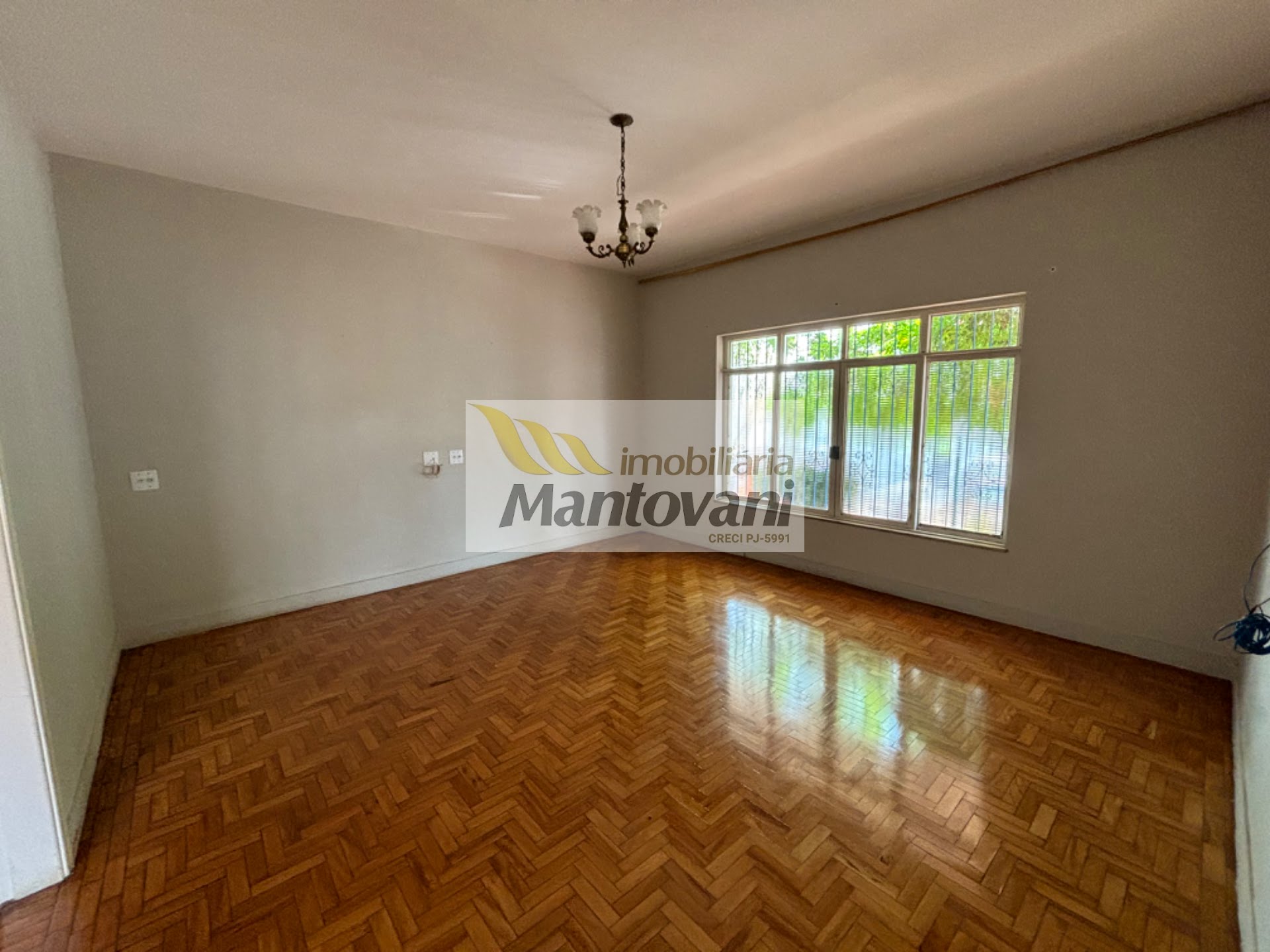 Casa à venda com 3 quartos, 1 suíte, 2 vagas e 270m² no Centro, Tatuí (SP) — foto 4 de 16