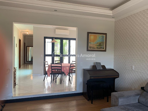 Casa, 3 quartos, 219 m² - Foto 2