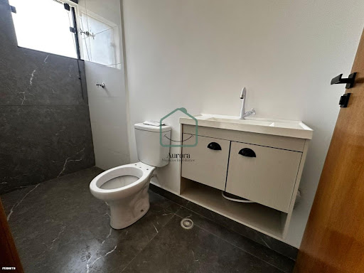Sala Comercial para Venda em Itaquaquecetuba / SP no bairro Vila Virgínia 