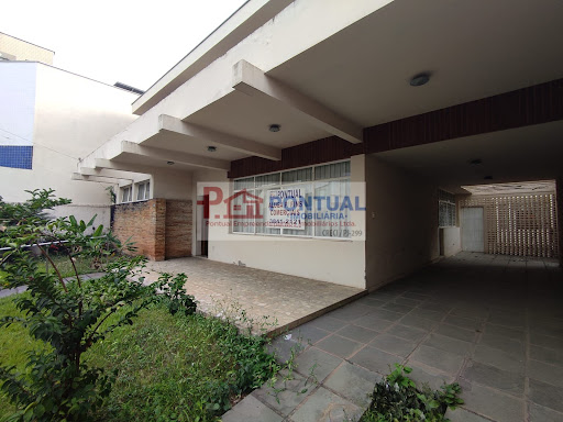 Casa no Bairro dos Professores  -  Coronel Fabriciano
