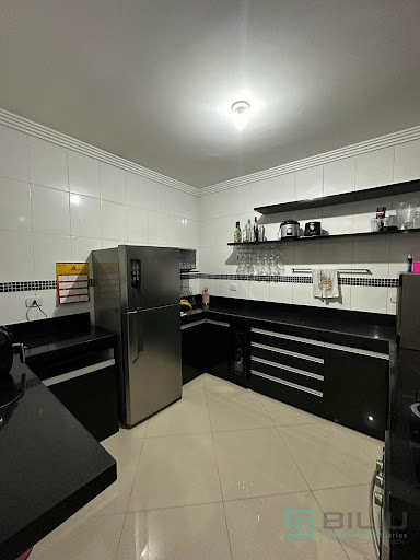 🏠 Sobrado incrivel no Bairro Vila Dalila - 2 Suítes com Planejados – uma com Closet e Sapateira! .🛋️ Ambientes Planejados: Sala, Cozinha e Lavanderia!