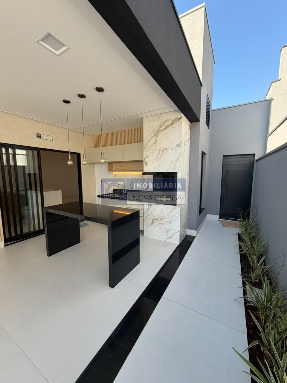 Foto de Casa à venda em Nova Odessa com 3 suítes e 200m²