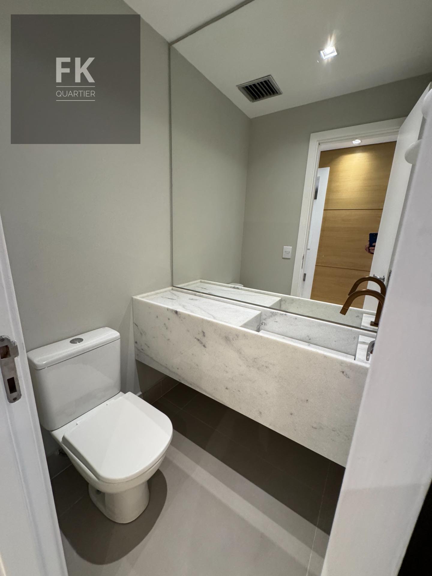 Casa à venda com 3 quartos, 3 suítes, 2 vagas e 235m² no Tamboré, Santana de Parnaíba (SP) — foto 8 de 23