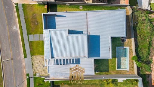Casa Térrea Moderna em Condomínio Fechado com 3 Suítes
