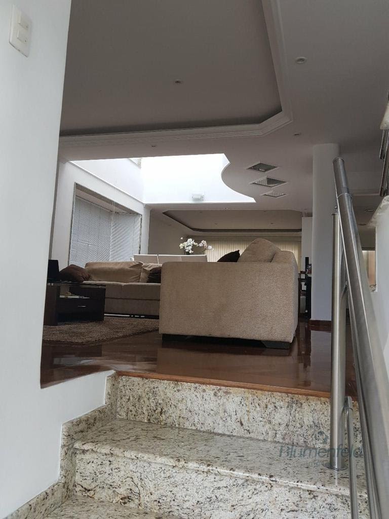 Casa à venda com 4 quartos, 4 suítes, 4 vagas e 400m² no Condominio Arujazinho V, Arujá (SP) — foto 9 de 28