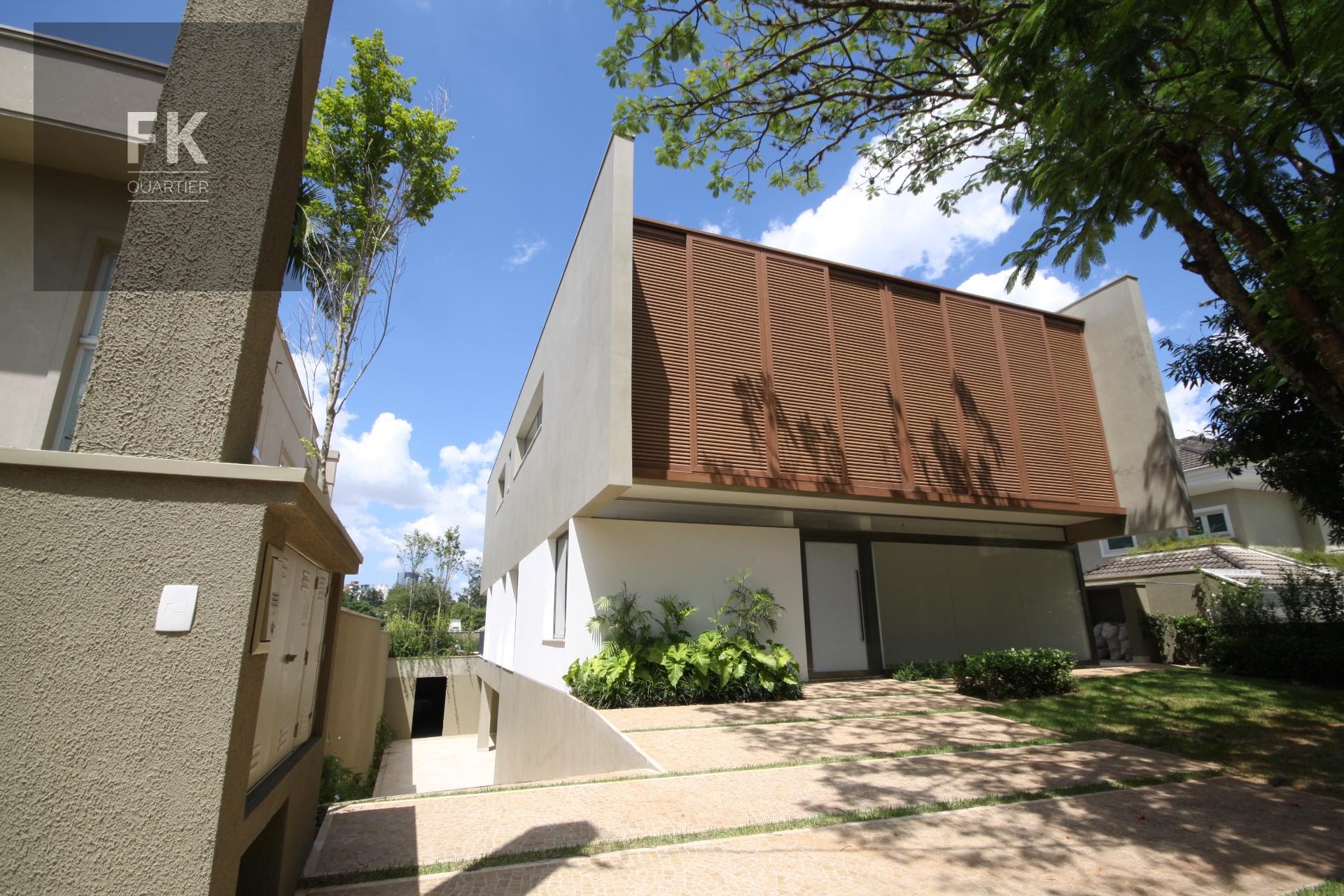 Casa à venda com 5 quartos, 5 suítes, 5 vagas e 646m² no Alphaville Residencial Um, Barueri (SP) — foto 2 de 16