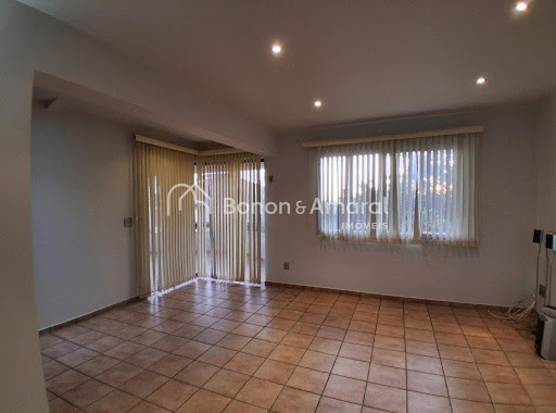Casa, 3 quartos, 300 m² - Foto 2