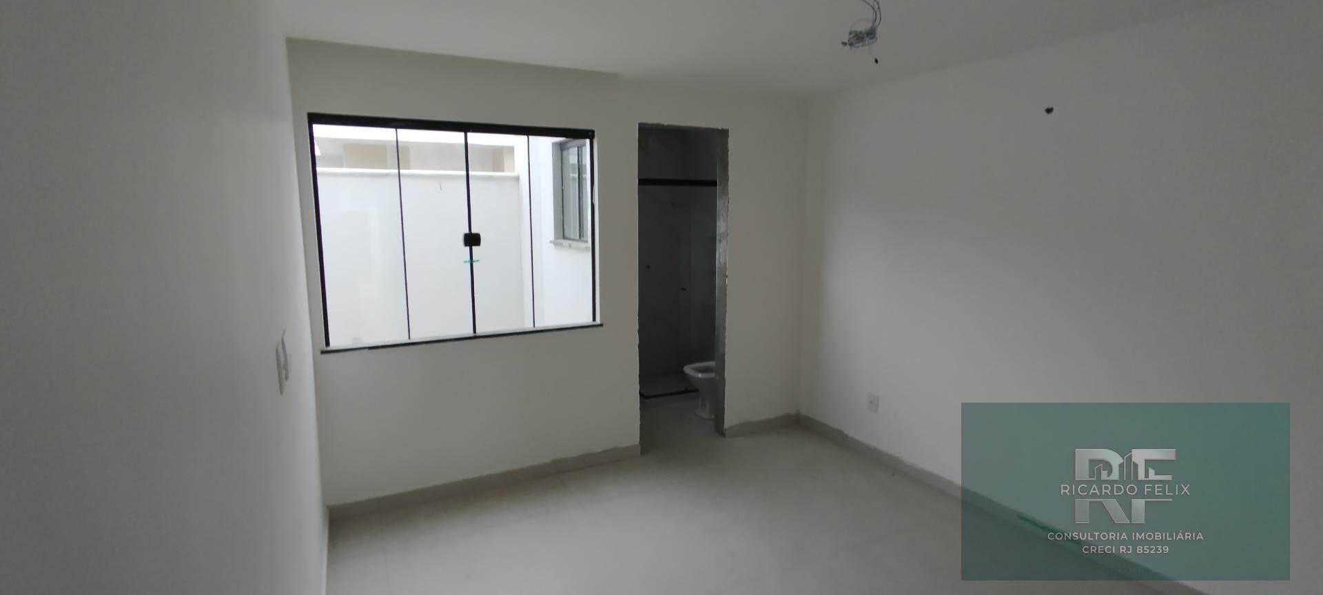 Casa à venda com 3 quartos, 1 suíte, 2 vagas e 75m² no Extensão do Bosque, Rio das Ostras (RJ) — foto 8 de 16