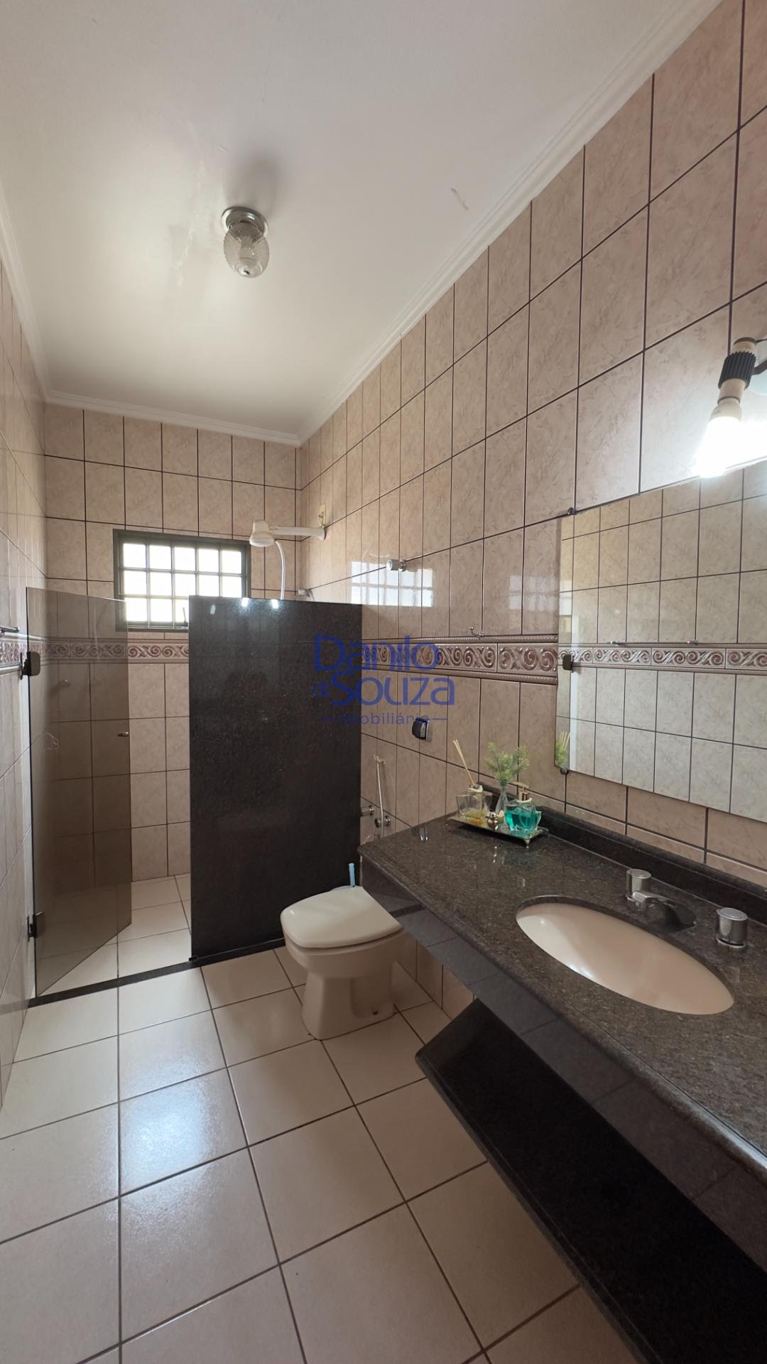 Casa à venda com 3 quartos, 1 suíte, 2 vagas e 411m² no Vila Andrea, Araxá (MG) — foto 11 de 18