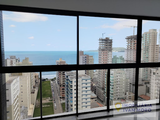 Apartamento à venda em Meia Praia  -  Itapema, SC.