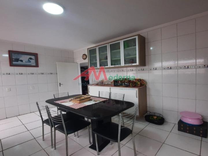 Casa à venda com 4 quartos, 1 suíte, 4 vagas e 179m² no Rudge Ramos, São Bernardo do Campo (SP) — foto 12 de 27
