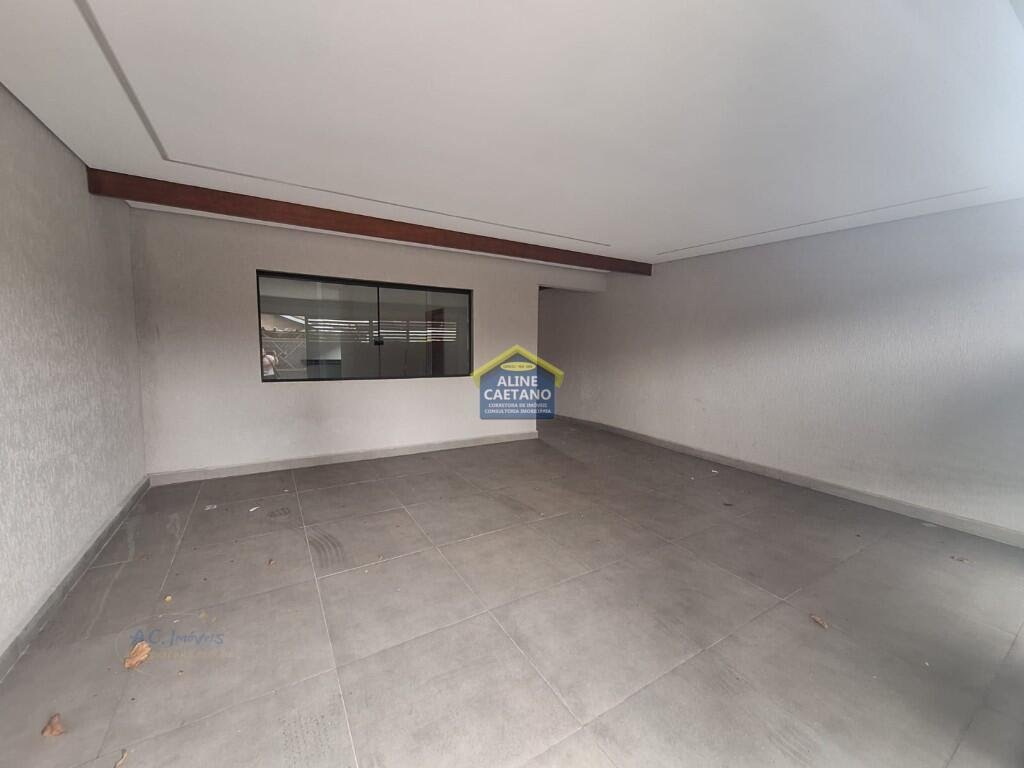 Casa à venda com 2 quartos, 3 banheiros, 2 vagas e 140m² no Vila Tupi, Praia Grande — foto principal