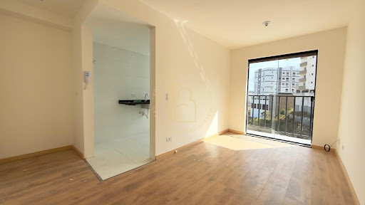 Apartamento de 2 quartos com suíte e garagem