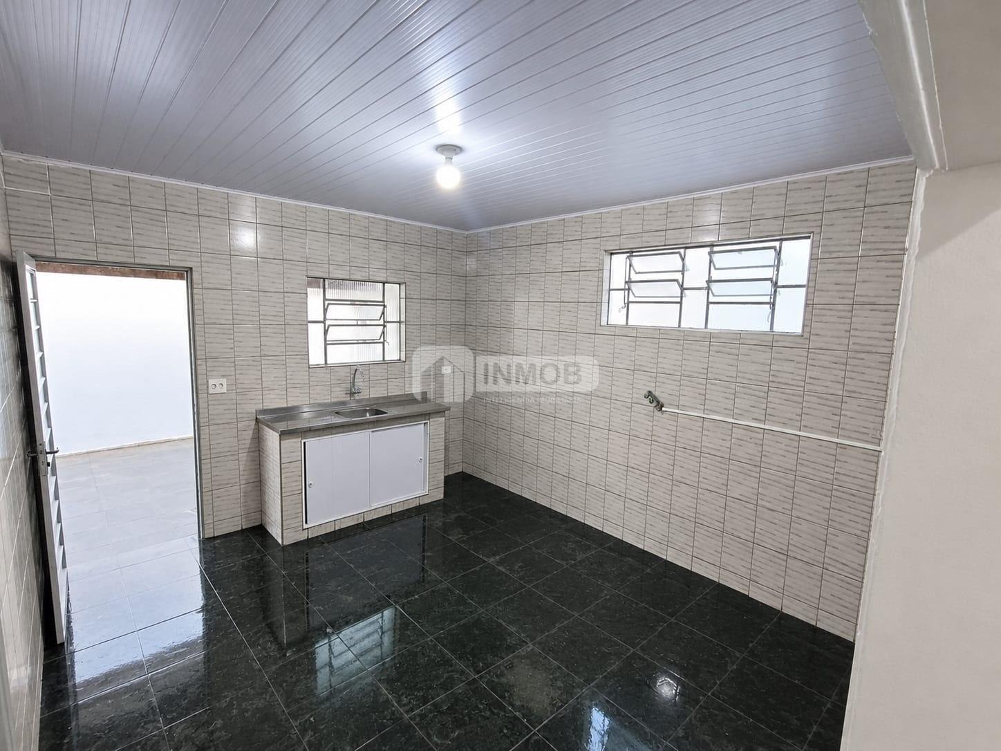 Casa para alugar com 3 quartos, 1 banheiro, 1 vaga e 110m² no Chacara do Visconde, Taubaté (SP) — foto 9 de 10