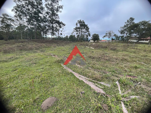 Terreno no Bairro Mamoneiro  -  Itapeva - MG