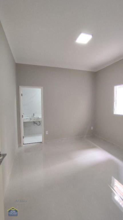 Casa à venda com 3 quartos, 2 suítes, 2 vagas e 110m² no Vila Tupi, Praia Grande (SP) — foto 24 de 30