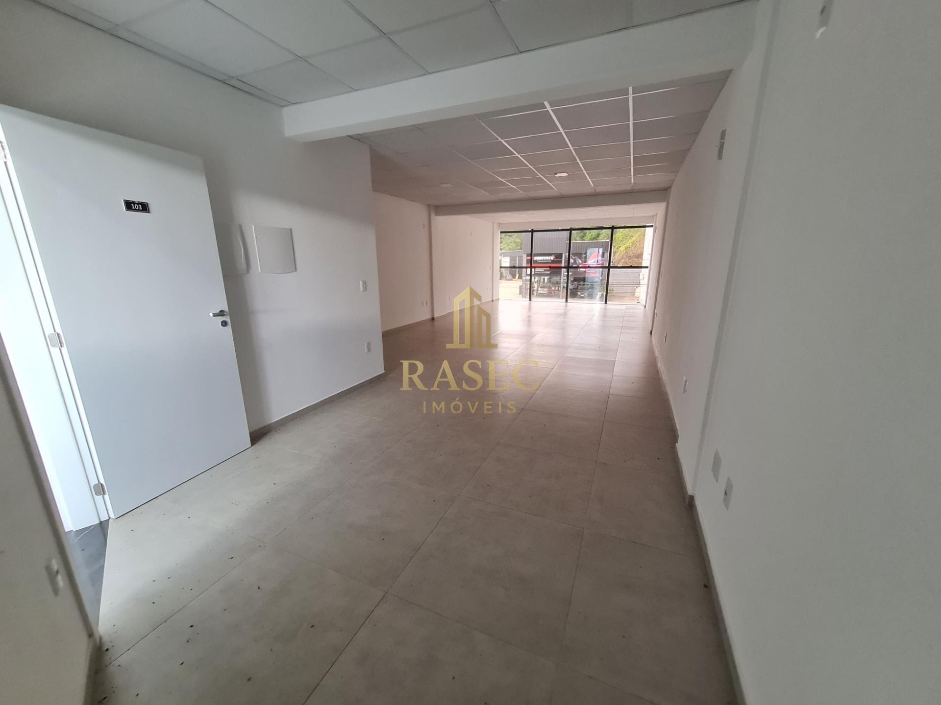 Comercial para alugar com 1 banheiro e 57m² no Souza Cruz, Brusque (SC) — foto 2 de 4