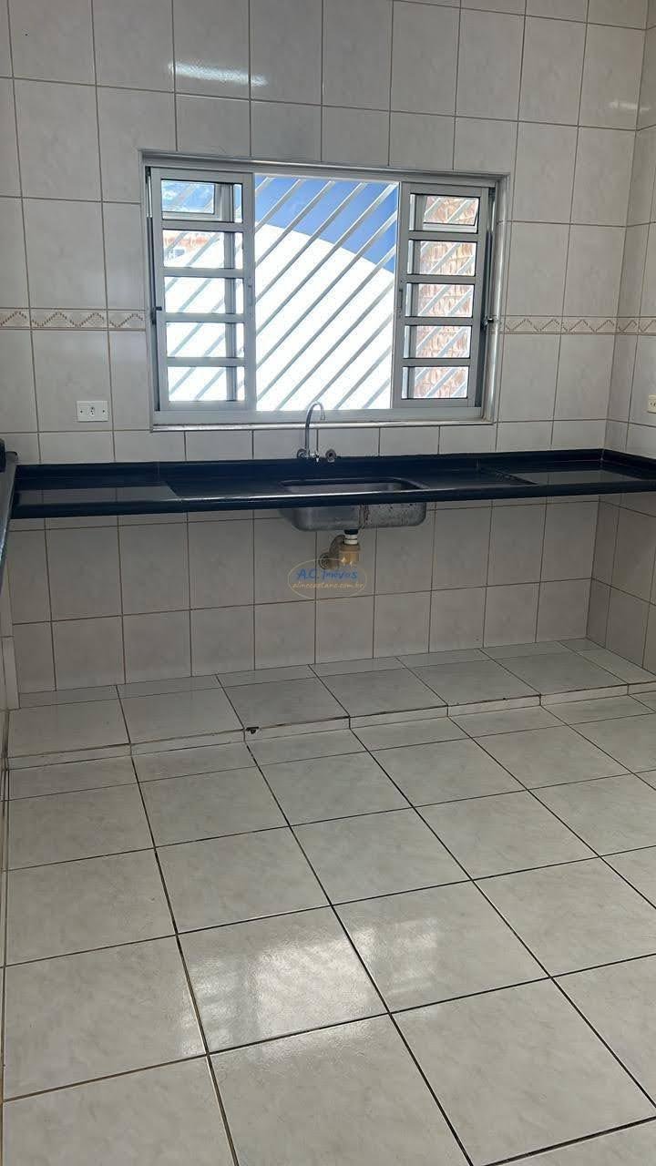 Casa à venda com 2 quartos, 1 suíte, 3 vagas e 135m² no Caiçara, Praia Grande (SP) — foto 3 de 24