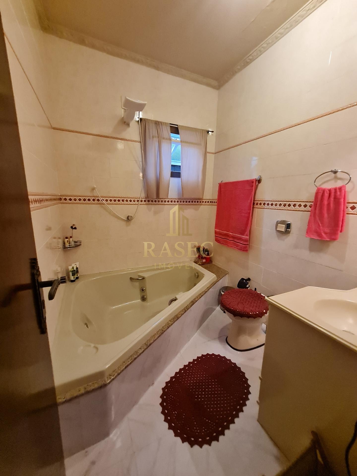 Casa à venda com 4 quartos, 1 suíte, 2 vagas e 209m² no Primeiro de Maio, Brusque (SC) — foto 15 de 18