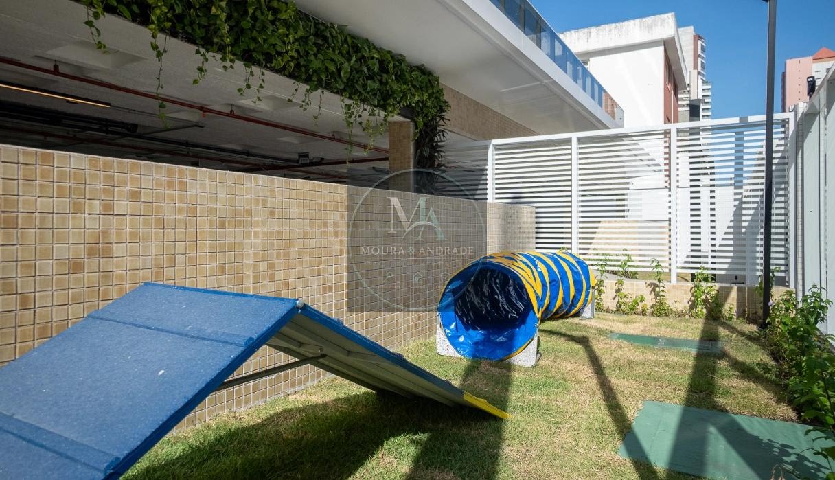 Apartamento à venda com 4 quartos, 4 suítes, 4 vagas e 242m² no Meireles, Fortaleza (CE) — foto 28 de 30