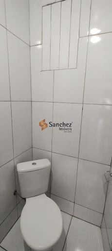 Salão no Centro em Mogi das Cruzes com 1 banheiro