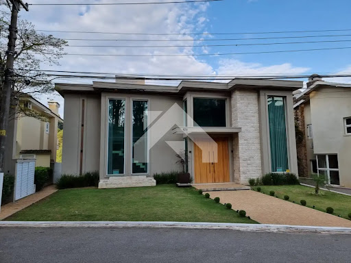 Casa de Condomínio em Alphaville - Santana de Parnaíba, SP