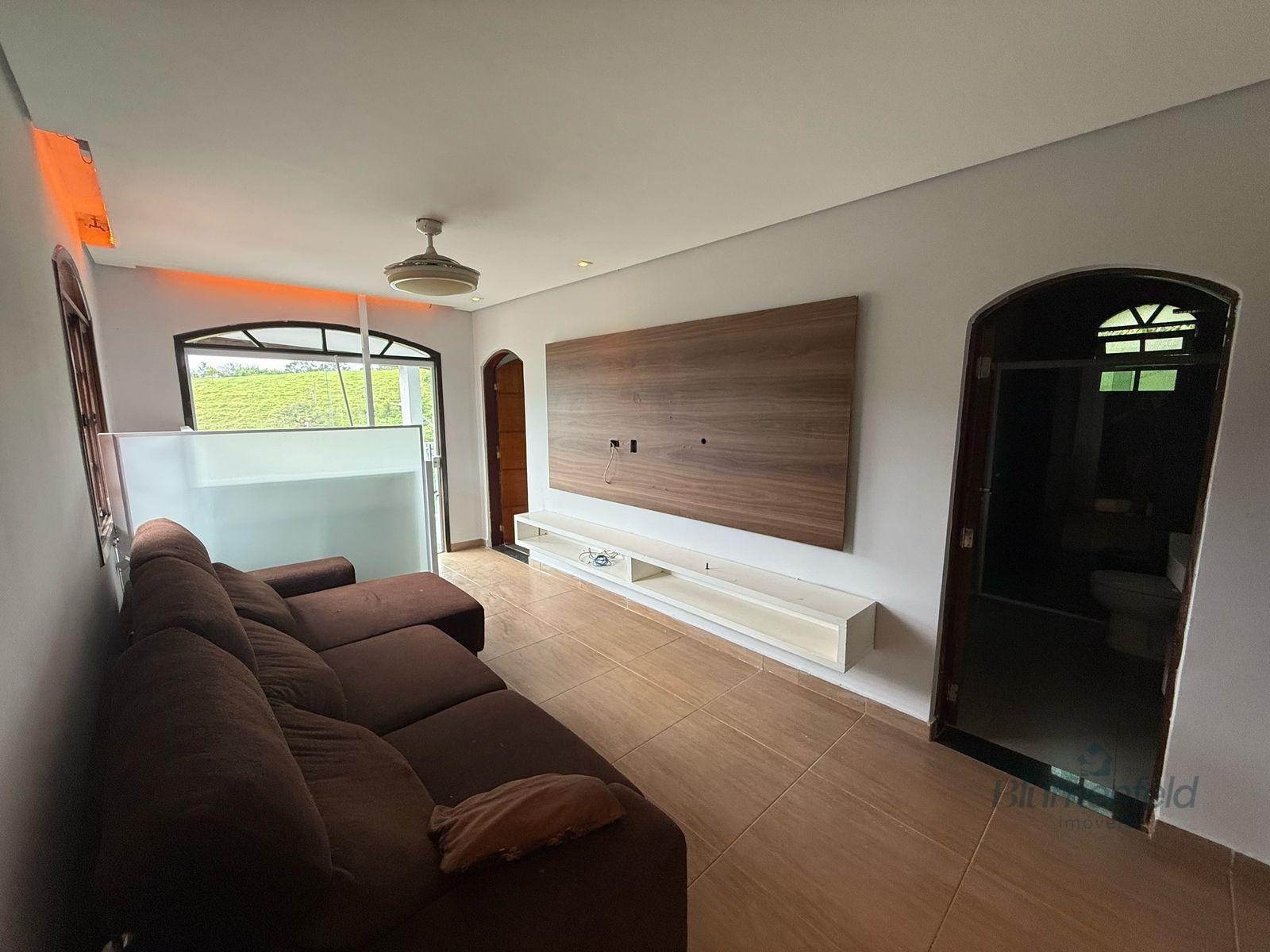 Casa para alugar com 5 quartos, 2 suítes, 4 vagas e 250m² no Vila Arujá, Arujá (SP) — foto 4 de 25