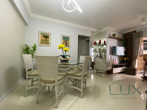 Apartamento em Meia Praia FRENTE MAR  -  Itapema