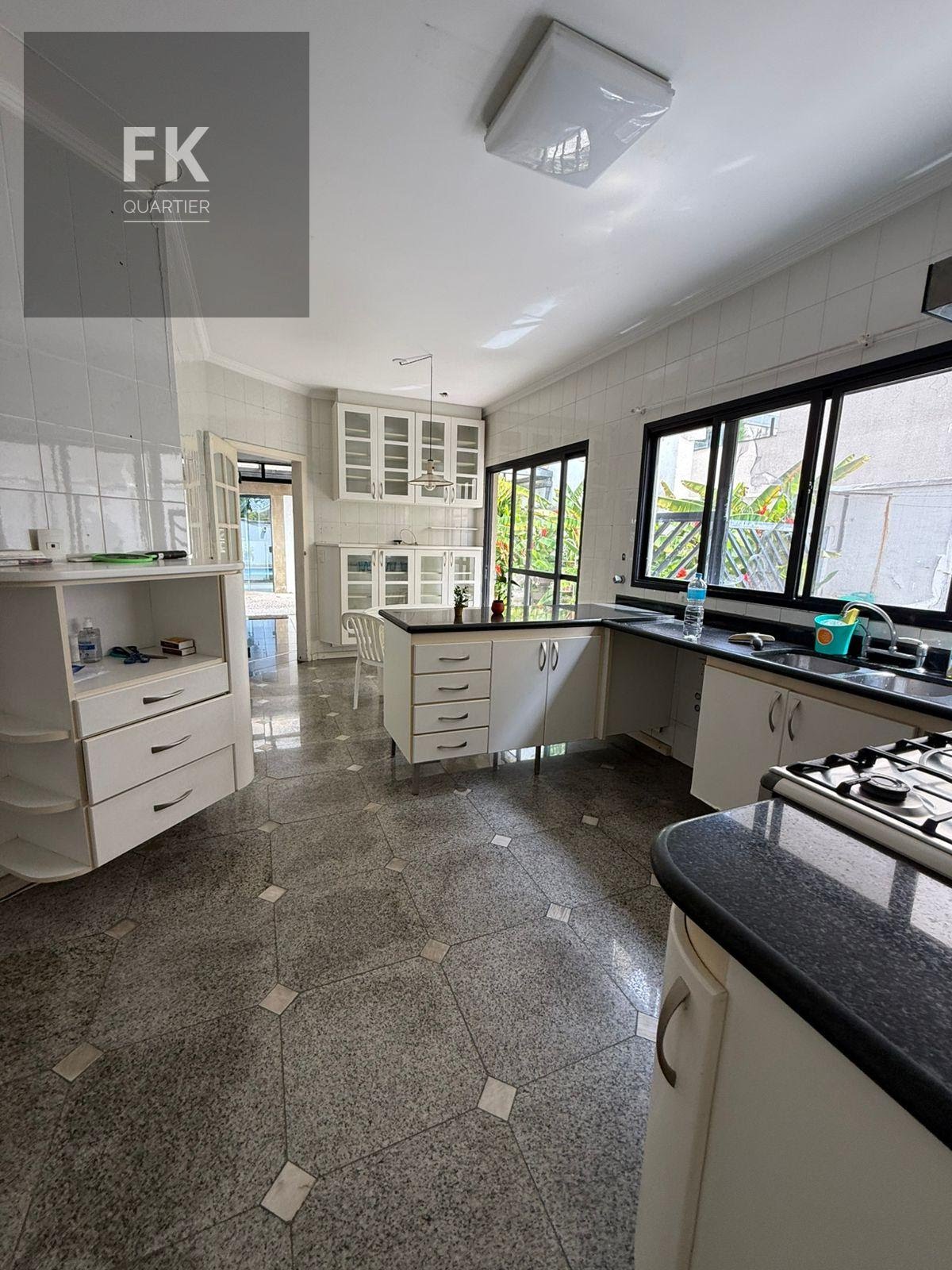 Casa à venda com 4 quartos, 4 suítes e 480m² no Alphaville Residencial Dois, Barueri (SP) — foto 3 de 19