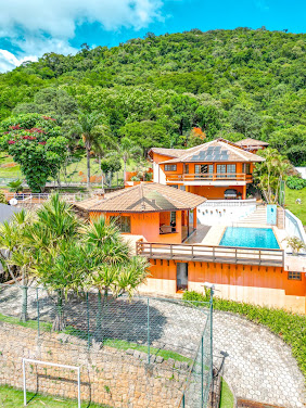 Chácara em Condomínio Portal dos Nobres, com 525m² e 4 suítes por R$ 1.690.000 - Venda.