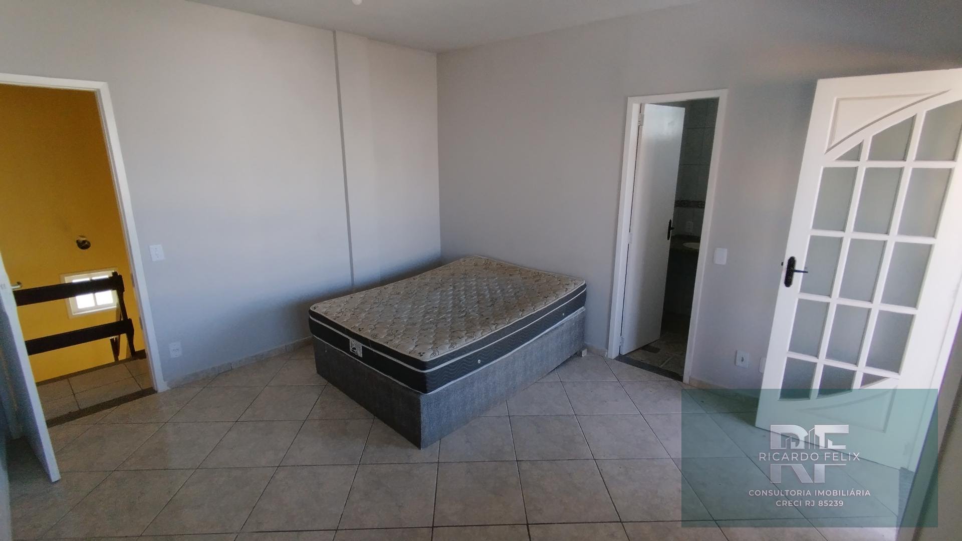 Casa à venda com 3 quartos, 2 suítes, 2 vagas e 110m² no Costazul, Rio das Ostras (RJ) — foto 10 de 23