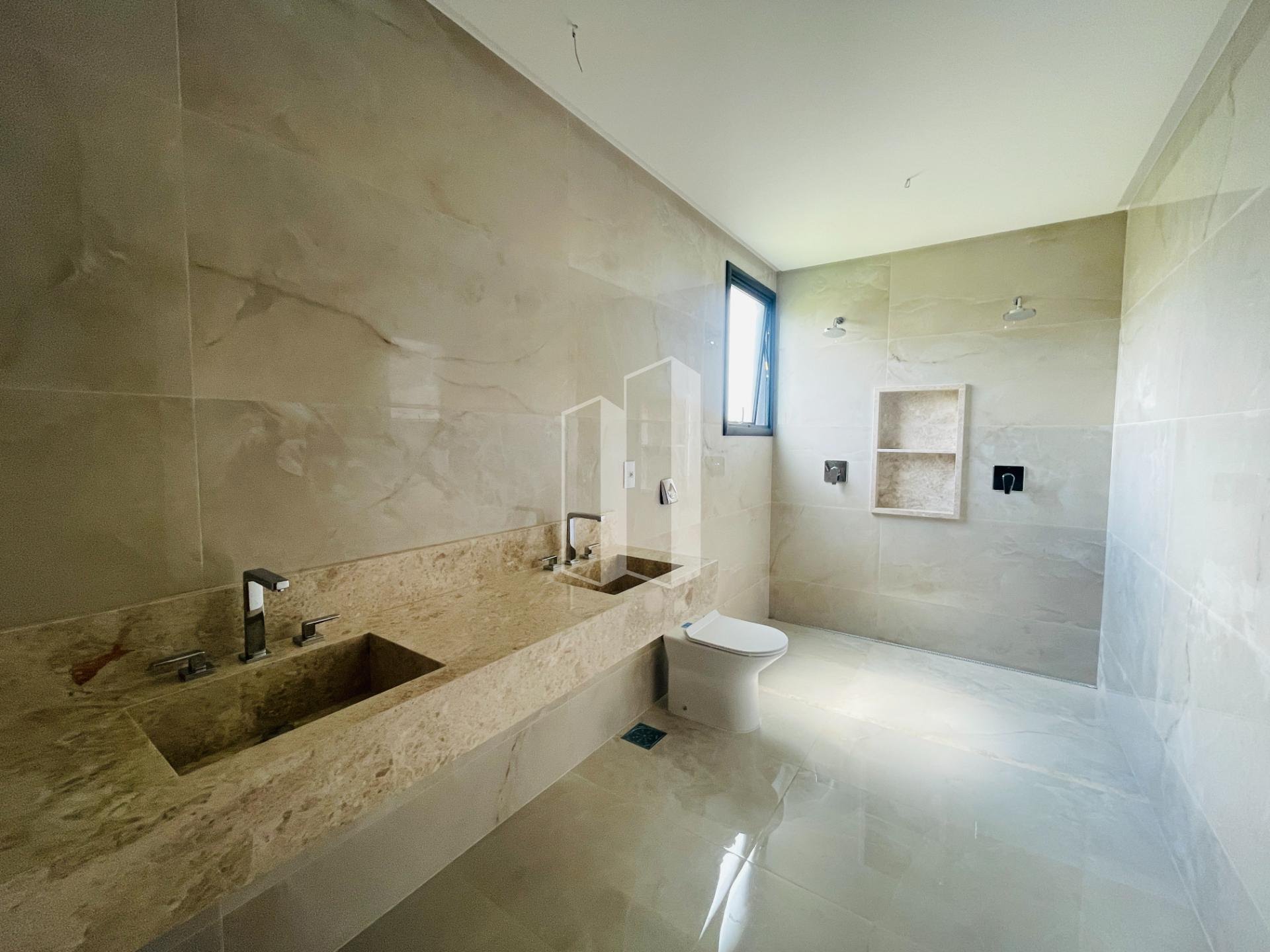 Casa à venda com 5 quartos, 5 suítes, 4 vagas e 380m² no Alphaville Flamboyant Residencial Araguaia, Goiânia (GO) — foto 20 de 24