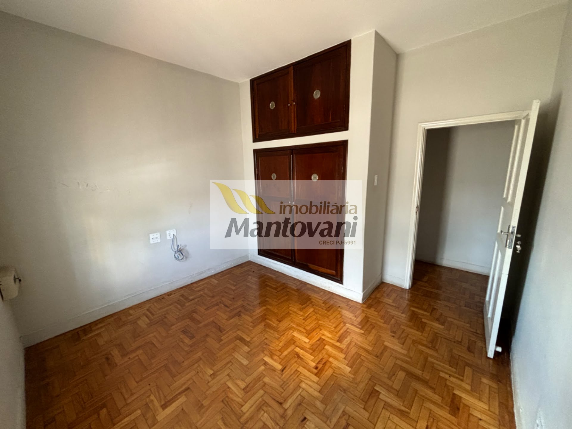 Casa à venda com 3 quartos, 1 suíte, 2 vagas e 270m² no Centro, Tatuí (SP) — foto 11 de 16