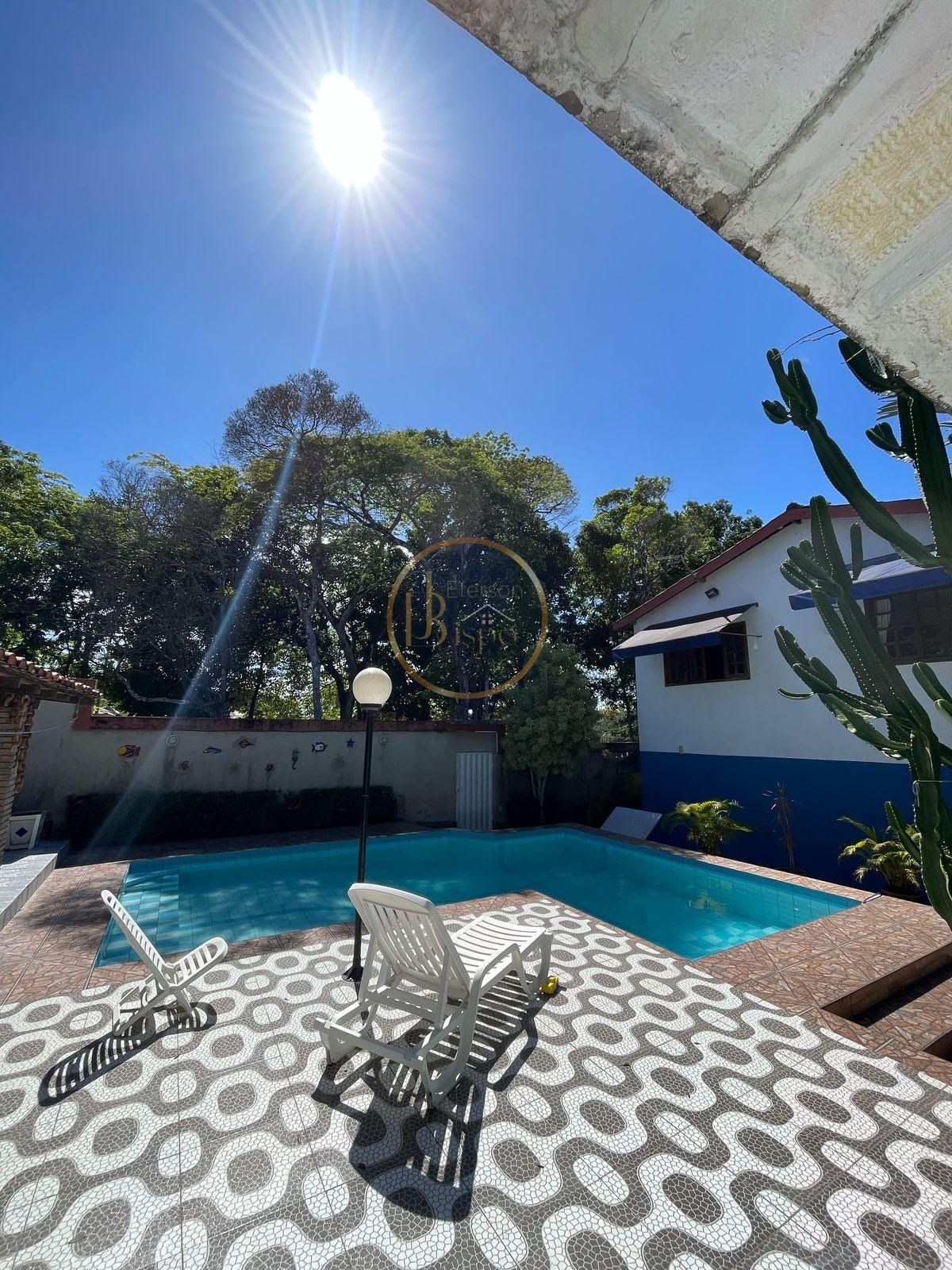 Casa à venda com 3 quartos, 2 suítes, 3 vagas e 500m² no Village II, Porto Seguro (BA) — foto 2 de 9