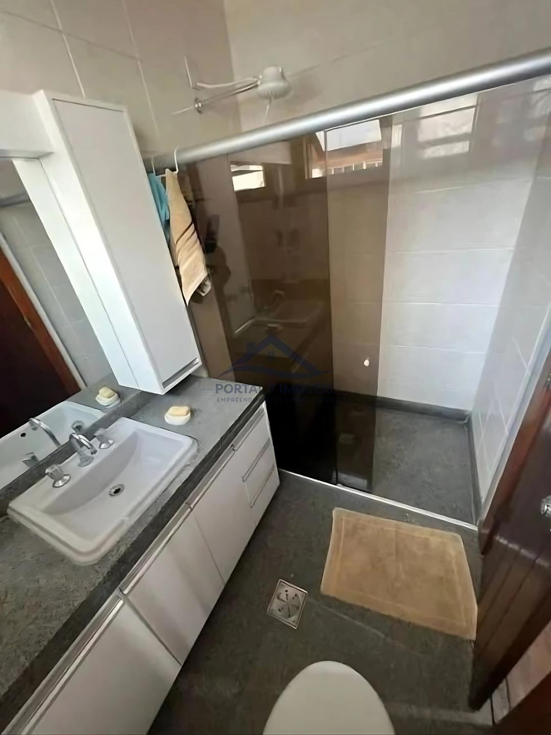 Casa à venda com 4 quartos, 2 suítes, 4 vagas e 225m² no Jardim Arizona, Sete Lagoas (MG) — foto 10 de 15