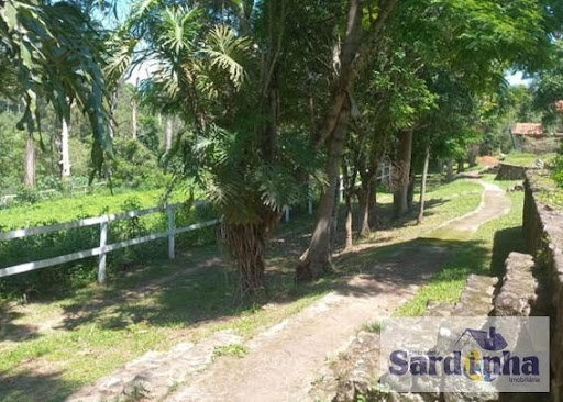 Sítio à Venda em Piedade: 14 Quartos, 1989m², R$2.600.000