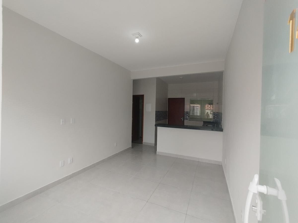 Casa à venda com 2 quartos, 1 suíte, 1 vaga e 80m² no Extensão do Bosque, Rio das Ostras (RJ) — foto 6 de 8