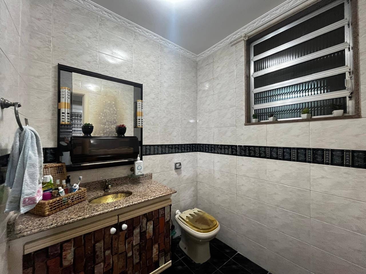 Casa à venda com 8 quartos, 3 suítes, 2 vagas e 457m² no Vila da Penha, Rio de Janeiro (RJ) — foto 29 de 30