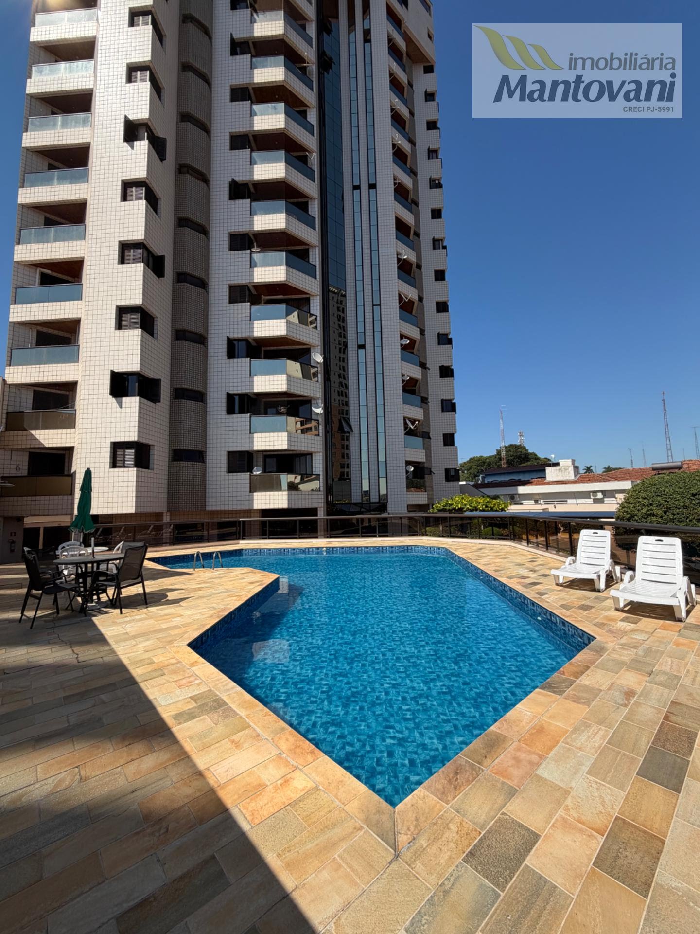 Apartamento à venda com 3 quartos, 3 banheiros e 2 vagas no Centro, Tatuí — foto principal