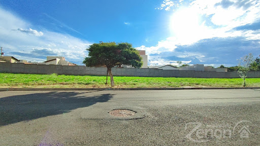 Terreno à Venda no Residencial Portugal II - Adamantina SP 