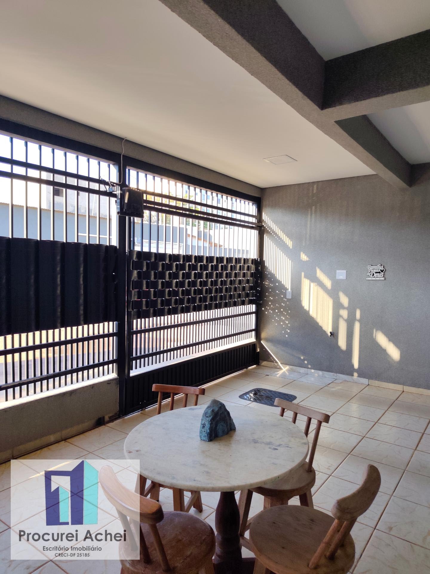 Casa à venda com 3 quartos, 1 suíte, 3 vagas e 200m² no Setor Residencial Leste (planaltina), Planaltina (DF) — foto 2 de 22