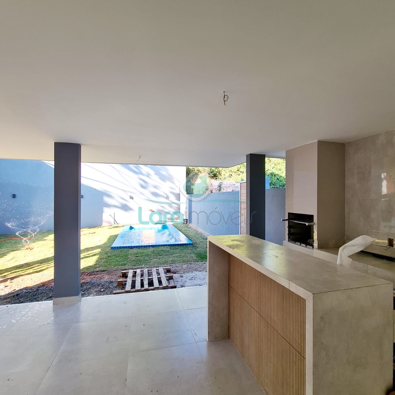 Casa à venda com 4 quartos, 3 suítes, 2 vagas e 240m² no Lagoa, Macaé (RJ) — foto 15 de 17
