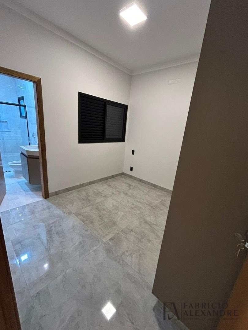 Casa à venda com 3 quartos, 3 suítes, 4 vagas e 168m² no Residencial Maria Júlia, São José do Rio Preto (SP) — foto 12 de 14