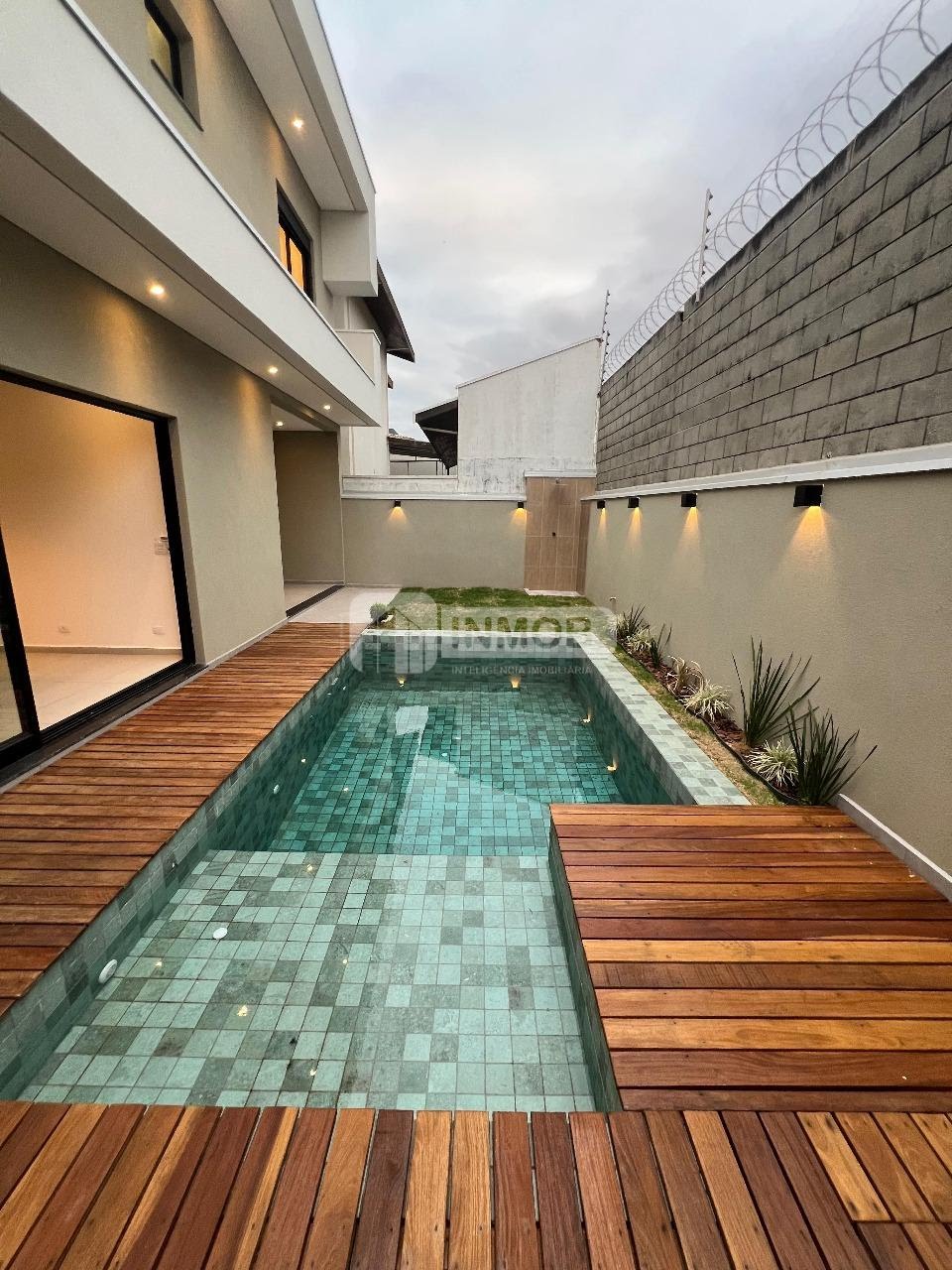 Casa à venda com 4 quartos, 4 suítes, 4 vagas e 250m² no Caminho Novo, Tremembé (SP) — foto 27 de 28