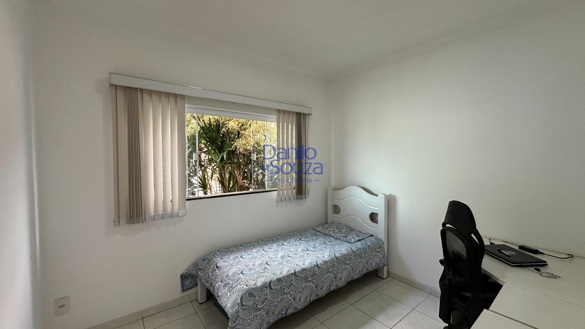 Casa à venda com 3 quartos, 2 suítes e 360m² no Guilhermina Vieira Chaer, Araxá (MG) — foto 13 de 26