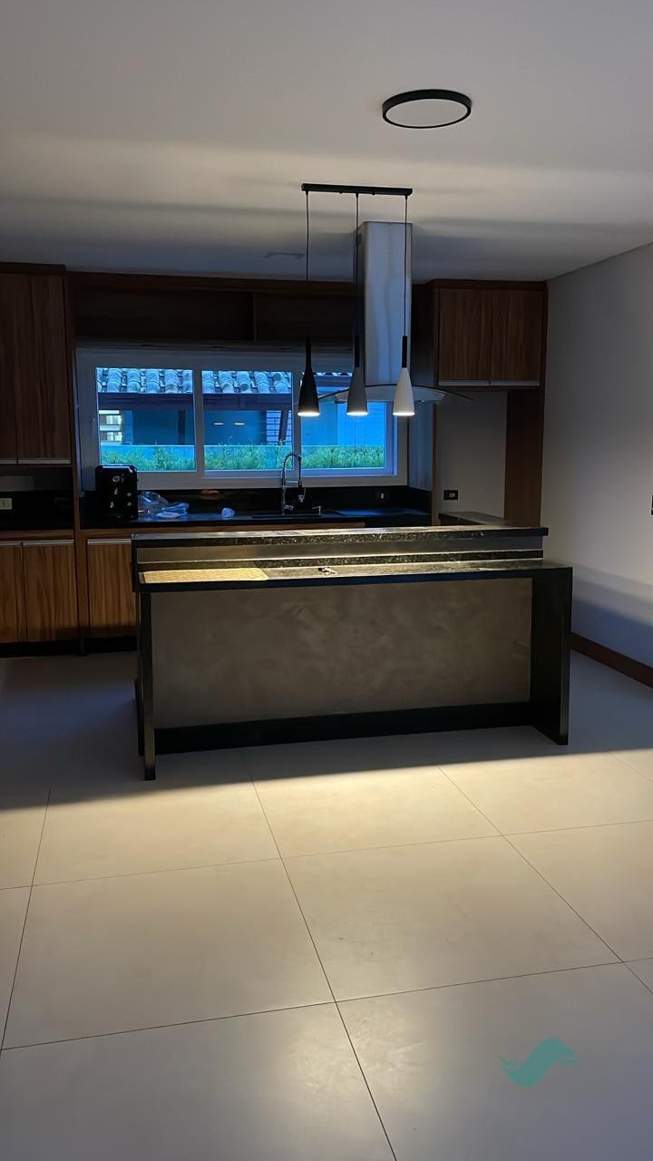 Casa à venda com 4 quartos, 4 banheiros, 2 vagas e 242m² no Jurerê Internacional, Florianópolis (SC) — foto 7 de 21