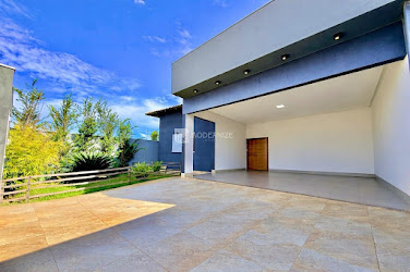 em Loteamento Residencial e Comercial Jardim Athenas  -  Catalão