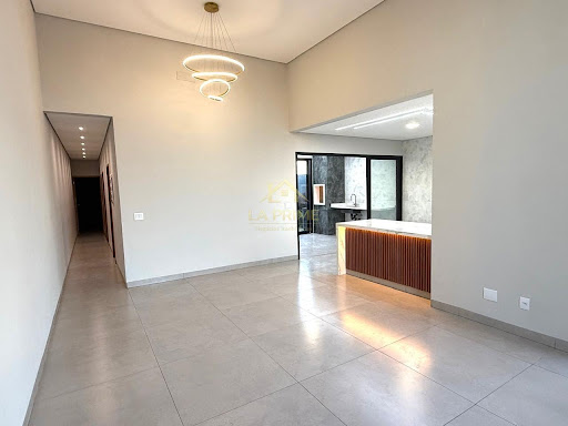Casa de Condomínio em Jardim Novo Horizonte-Sorocaba/SP -136m2- 03 Dormitórios -01 Suite- 02 Vagas -Piscina